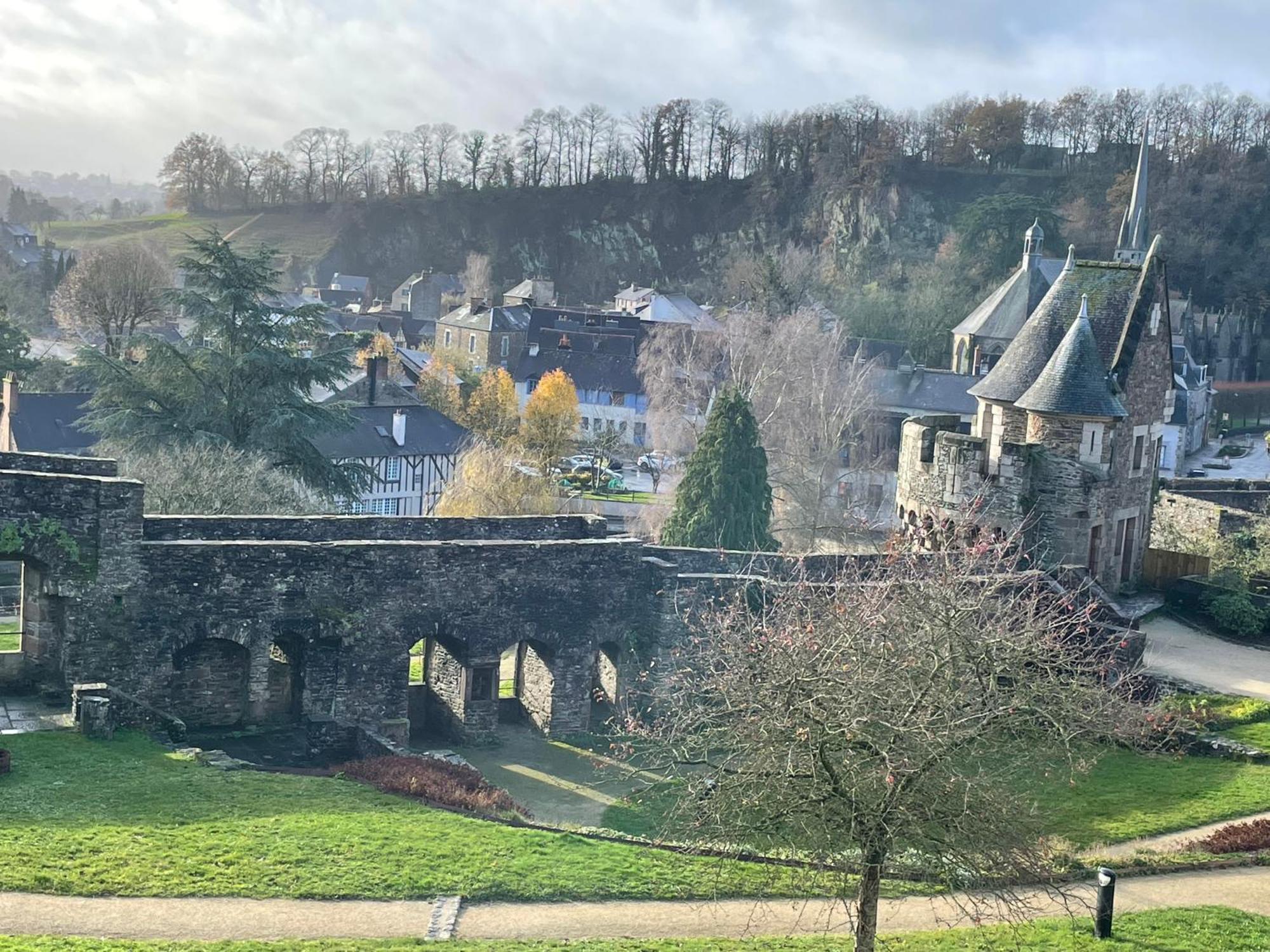 Le Relais Medieval Fougères Dış mekan fotoğraf