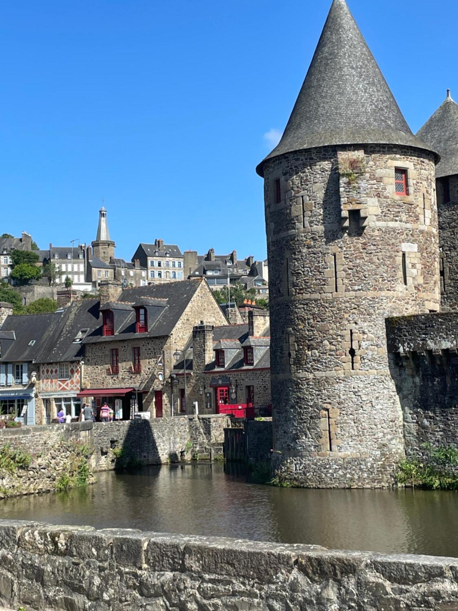 Le Relais Medieval Fougères Dış mekan fotoğraf